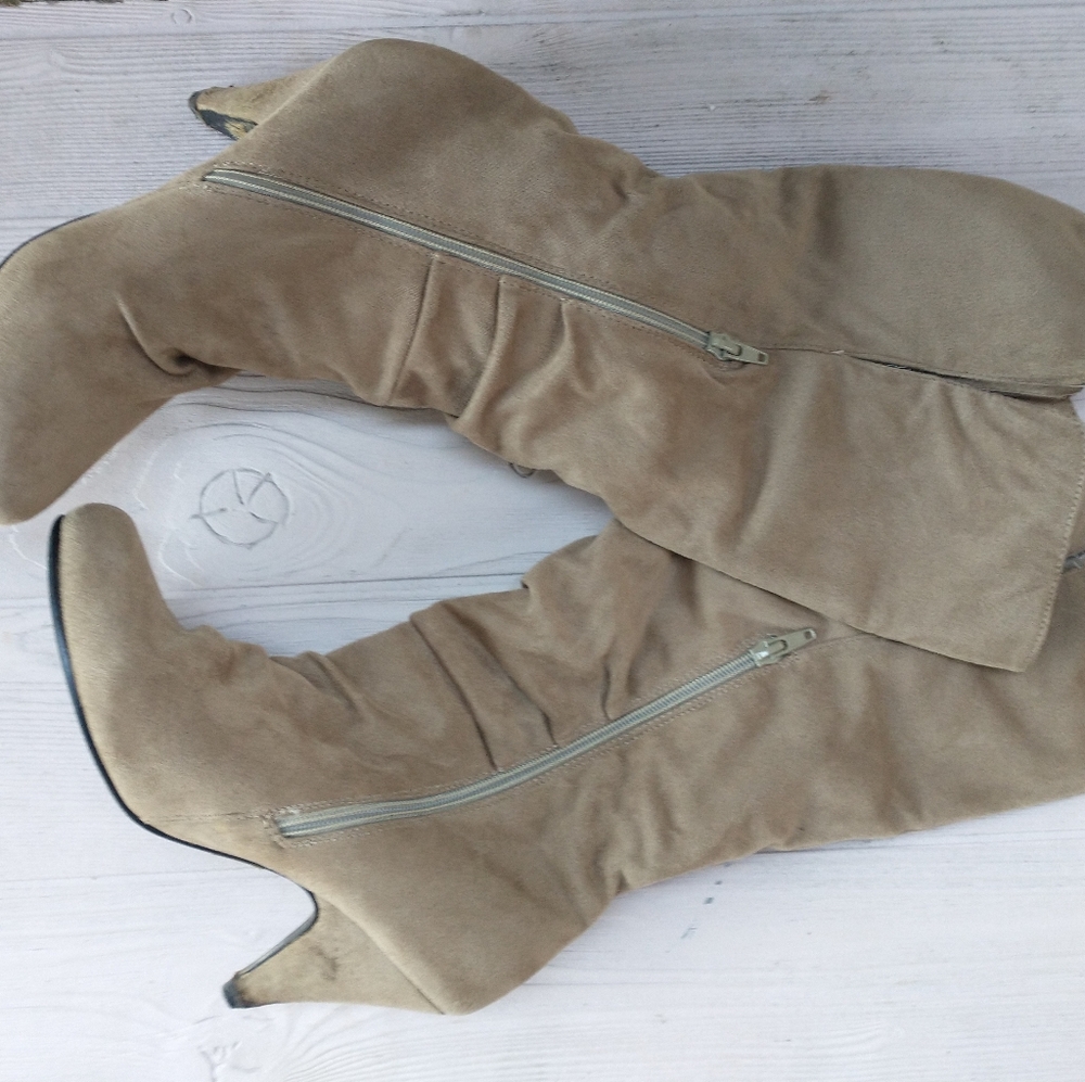 Charlotte Russe lined heeled boots size 8